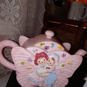 Raggedy Ann and Andy Vintage Tea Pot